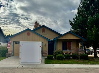 215 E Amalie Dr, Meridian, ID 83642