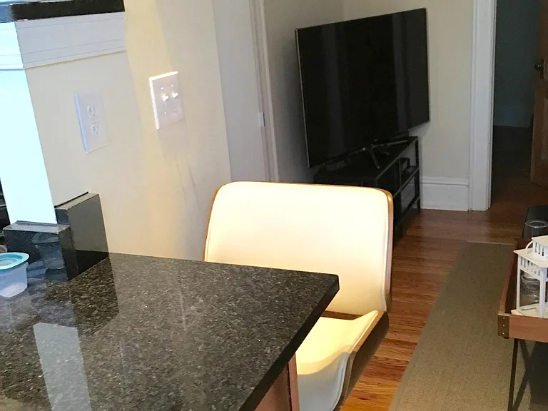 4729 Hazel Ave #2R — Photo 32