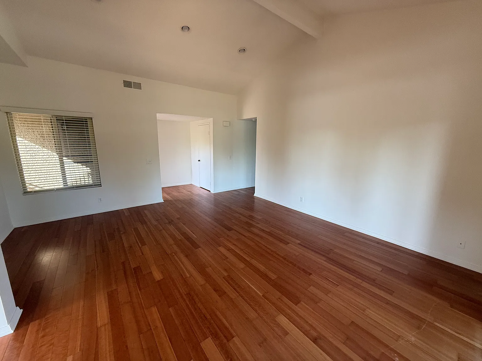 2 bed, 1147 sqft, $2,950 — Photo 4