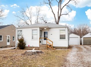 805 E Fairoaks Ave, Peoria, IL 61603