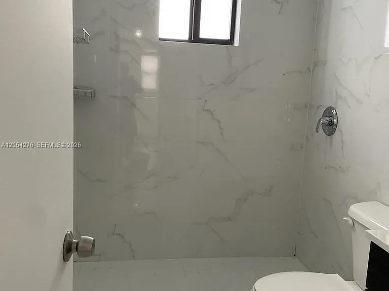 423 E 27th St #201 — Photo 23
