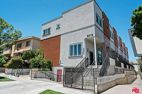 5019 Maplewood Ave #105 Photo 1