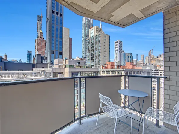 407 Park Avenue South image 3 of 15