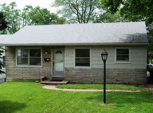 3245 Wismer Rd, Saint Ann, MO 63074