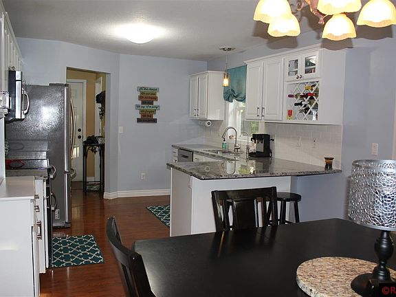 4th image of 503 Miller Ln