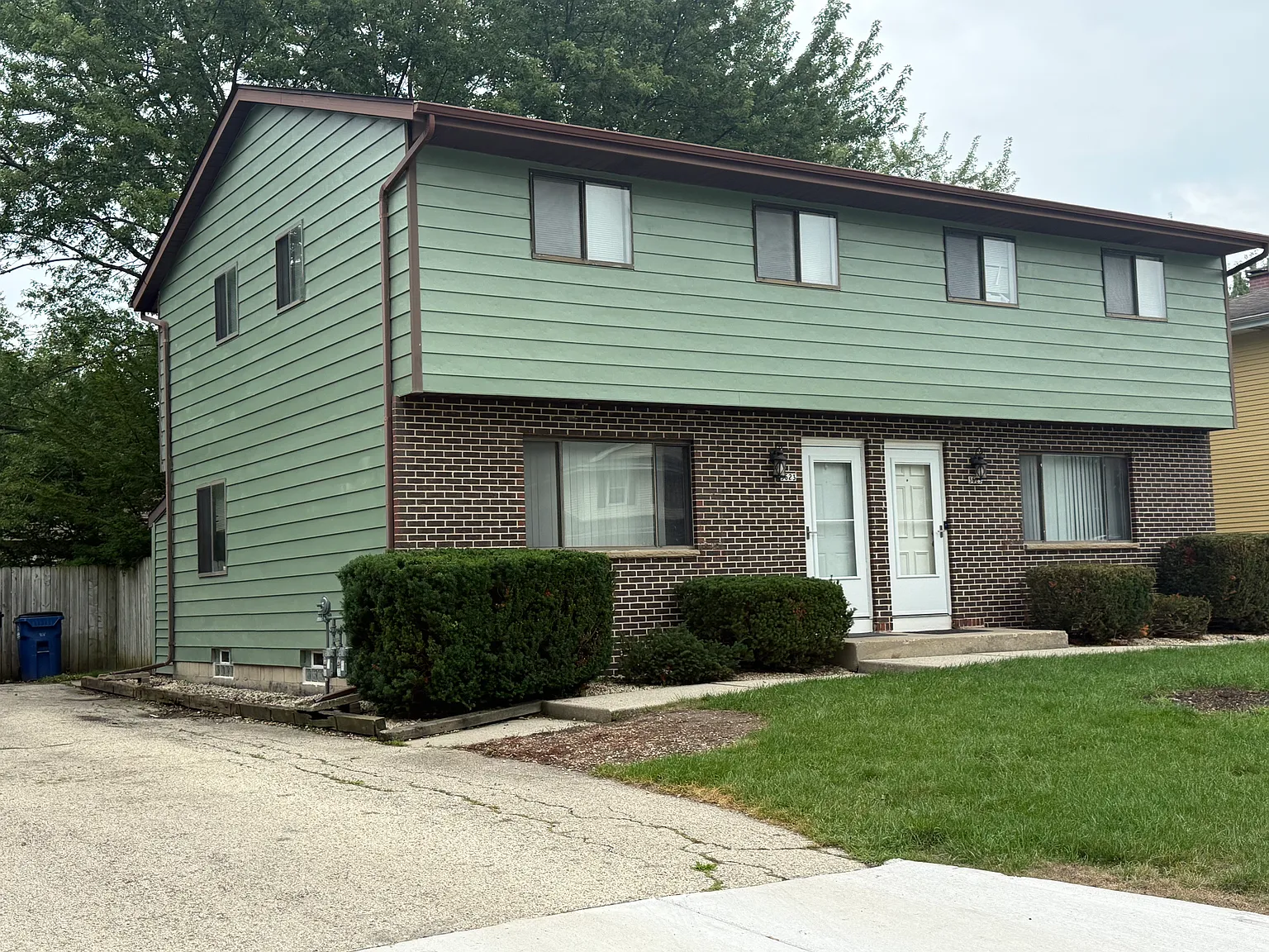 3 bed, 1.5 bath, 1103 sqft, $1,600 — Photo 1