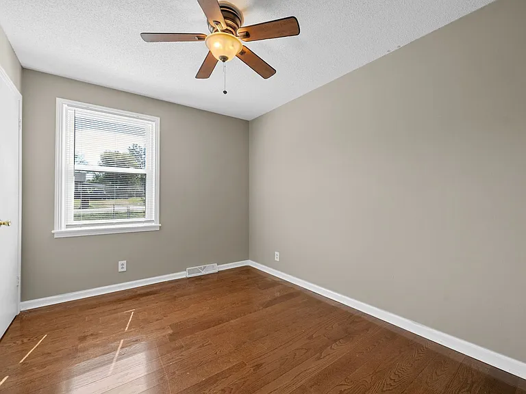 809 Pollard Rd — Photo 17