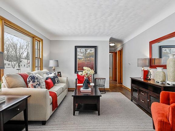 4th image of 1927 Spruce Pl