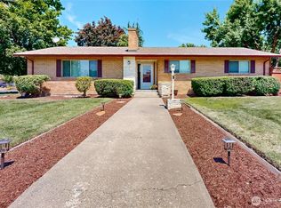 301 NE A St #1-2-3, College Place, WA 99324