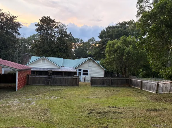 806 Company St, Wetumpka, AL 36092