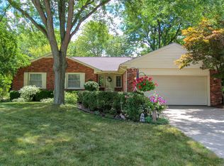 15882 Winchester Dr, Northville, MI 48168