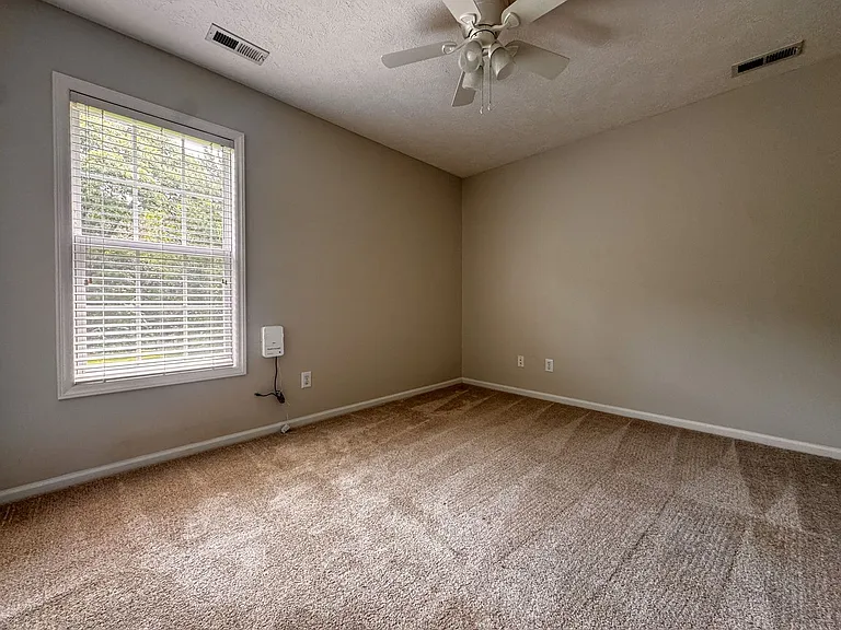 214 Somerset Dr — Photo 19