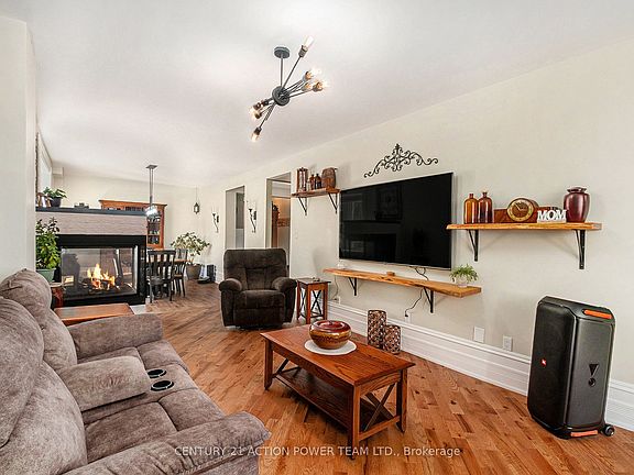 4th image of 1674 Landry Rd