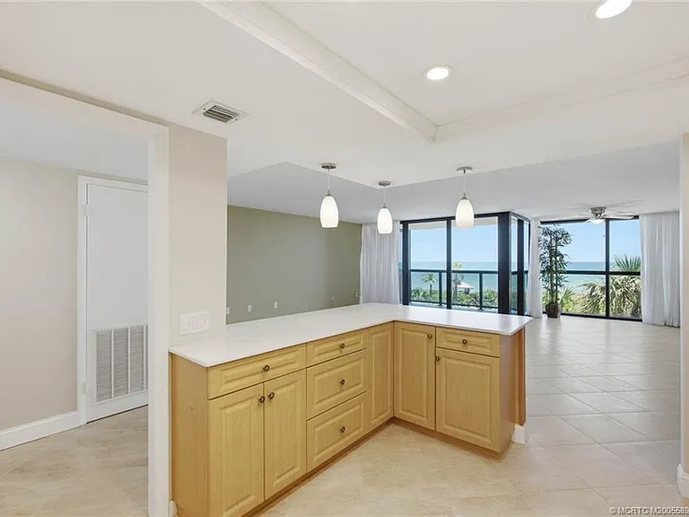 10410 S Ocean Dr #308 — Photo 13