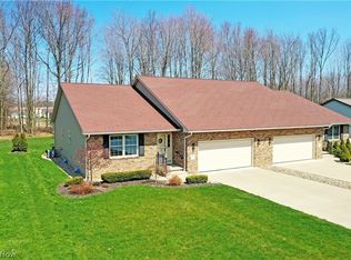 7 Spring Creek Dr #B, Cortland, OH 44410