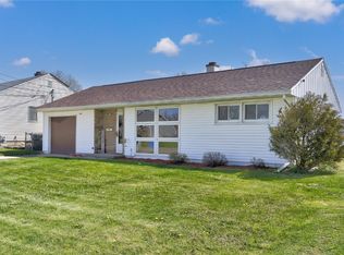 211 21st St NW, Cedar Rapids, IA 52405