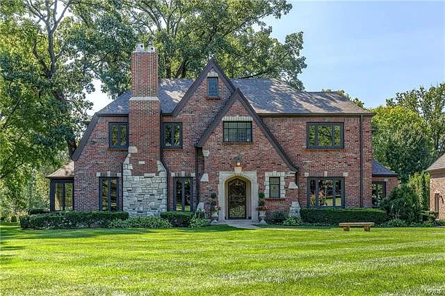 37 Fair Oaks Dr photo 1