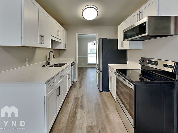 3rd image of 3277 Towne Village Rd