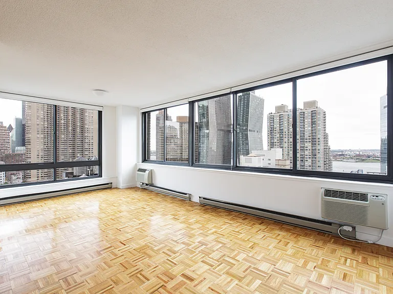 300 E 34th St #27K — Photo 19