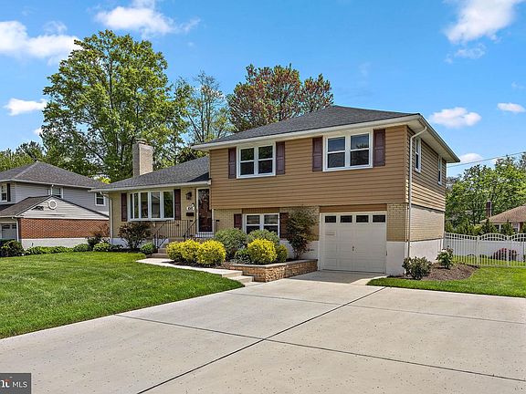 2nd image of 1010 Graylyn Rd