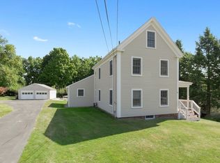 4 Kimball Rd, Amesbury, MA 01913