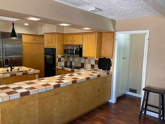 2nd image of 4153 Brookhill Dr