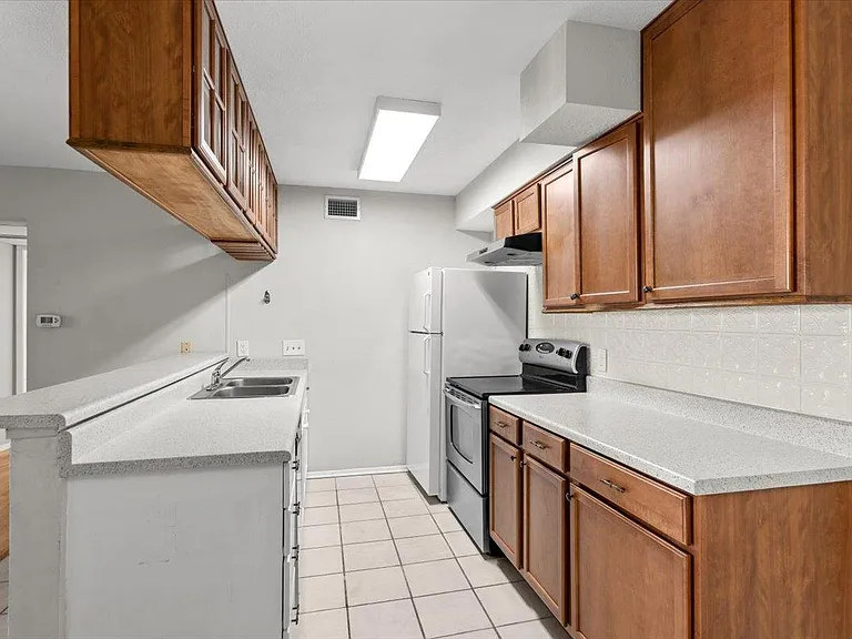 910 Duncan Ln #57 — Photo 9