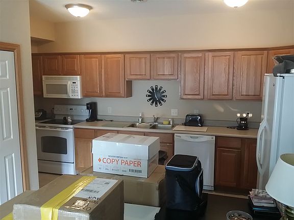 3rd image of 2623 Orchard Dr Unit 4