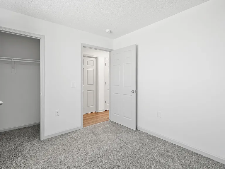 Dominion Pines Apartments — Photo 16