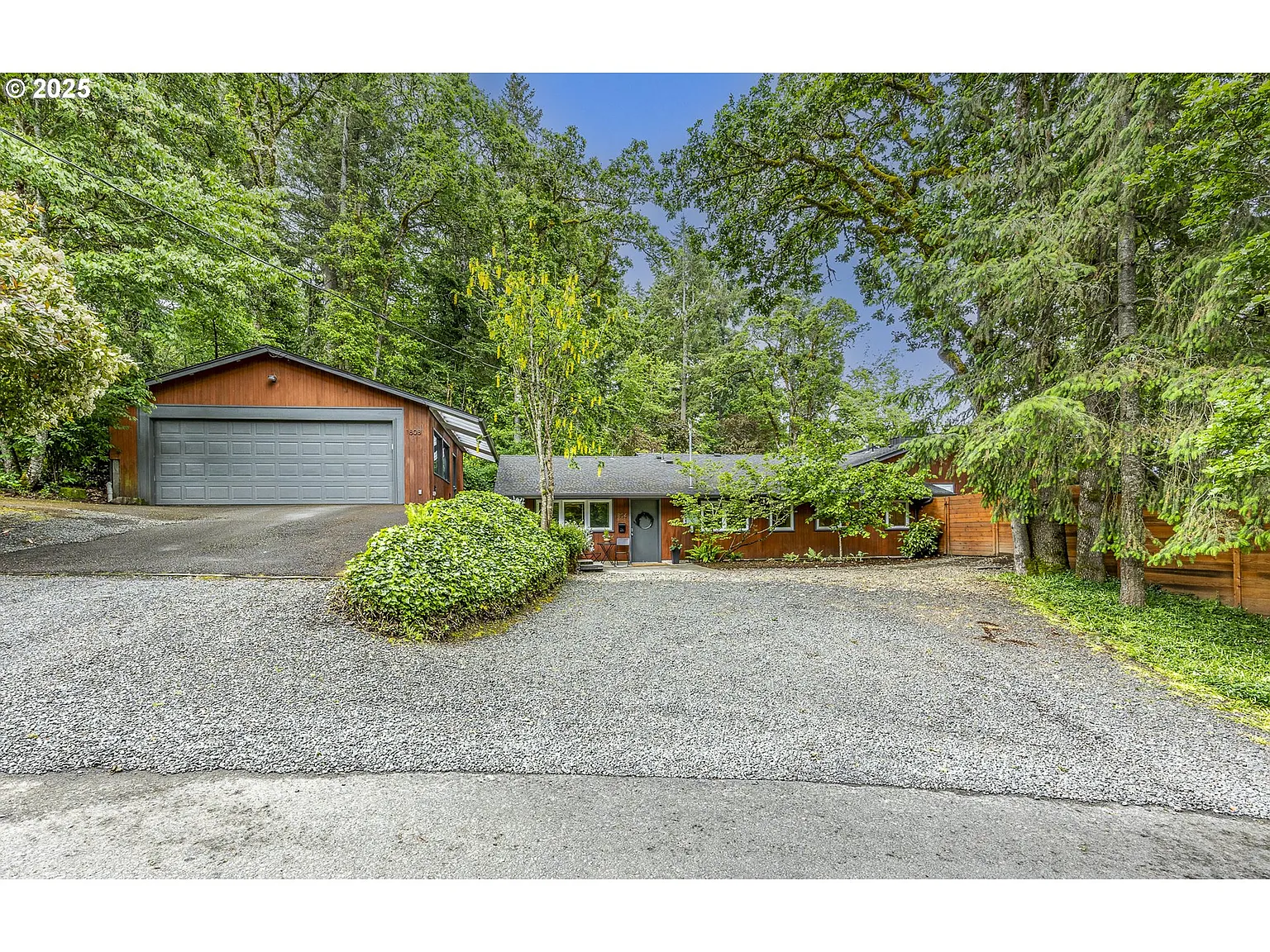 1808 E 28th Ave photo 1