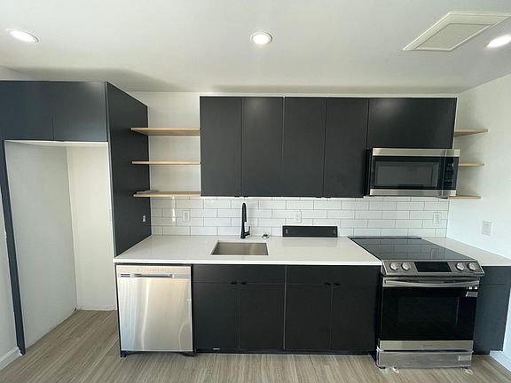 2nd image of 556 Market St APT 2E