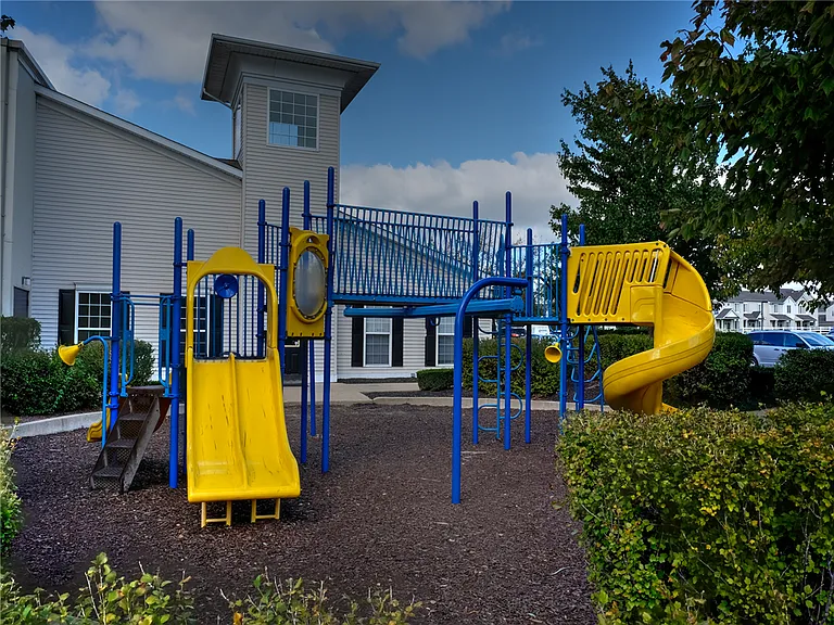 HighPoint Community Apartments — Photo 34