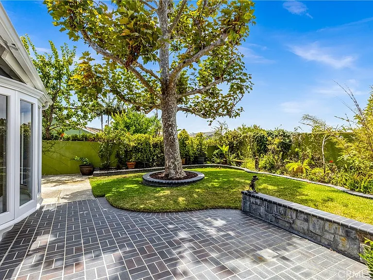 33051 Christina Dr — Photo 28