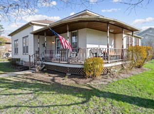 208 W Fox Rd, Yorkville, IL 60560
