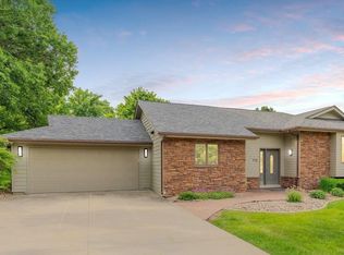1713 E Otonka Trl, Sioux Falls, SD 57103