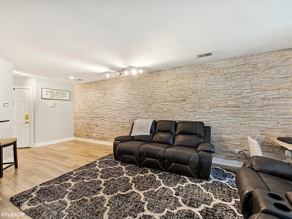 5th image of 1374 E Wyndham Cir APT 102