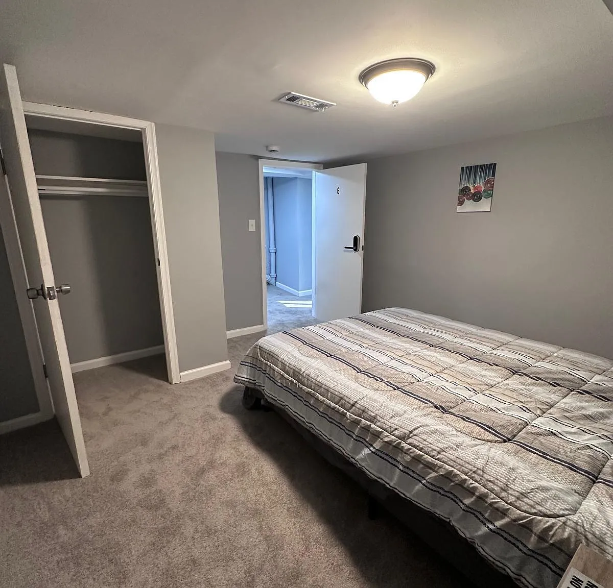 4 bed, 3.0 bath, 1320 sqft, $841 — Photo 3