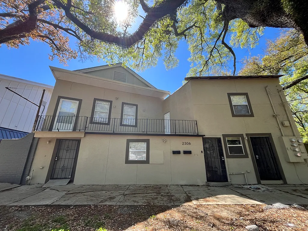 3 bed, 1100 sqft, $1,400 — Photo 1