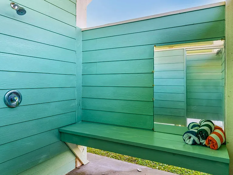 986 Bahama Dr — Photo 25