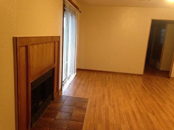 4th image of 4025 NW Ozmun Ave