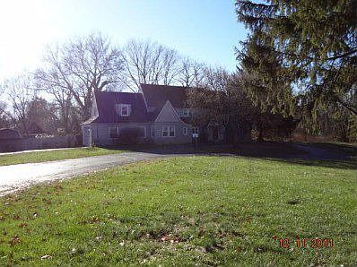3rd image of 4001 Brookdale Dr