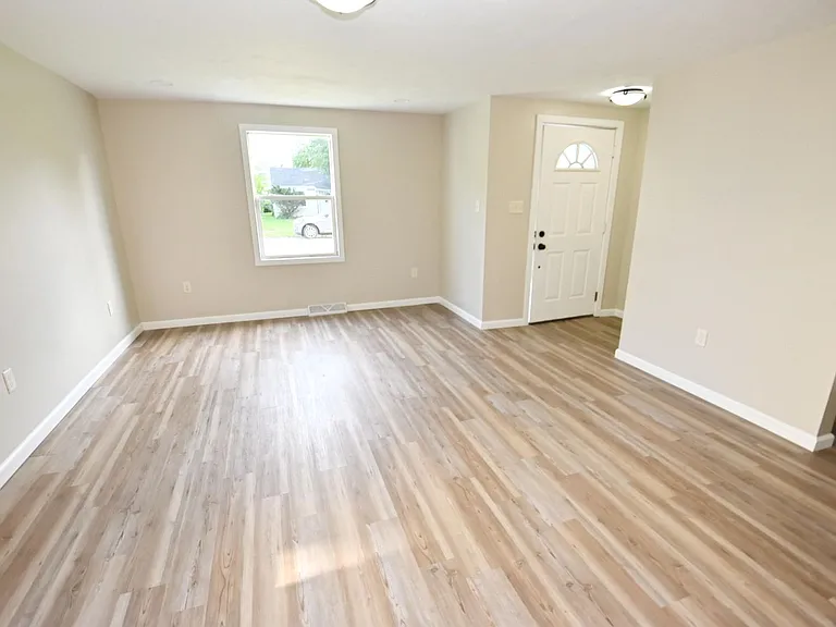 1014 W Bryan St — Photo 4