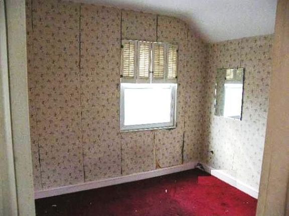 5th image of 904 Anne St