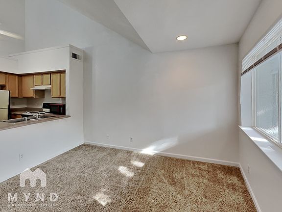 5th image of 950 Berrum Ln APT 5