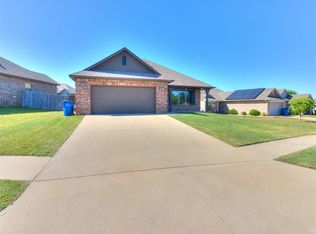 20665 Autumn Trl, Harrah, OK 73045