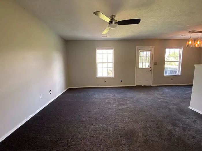 1007 Brittany Park Dr — Photo 3