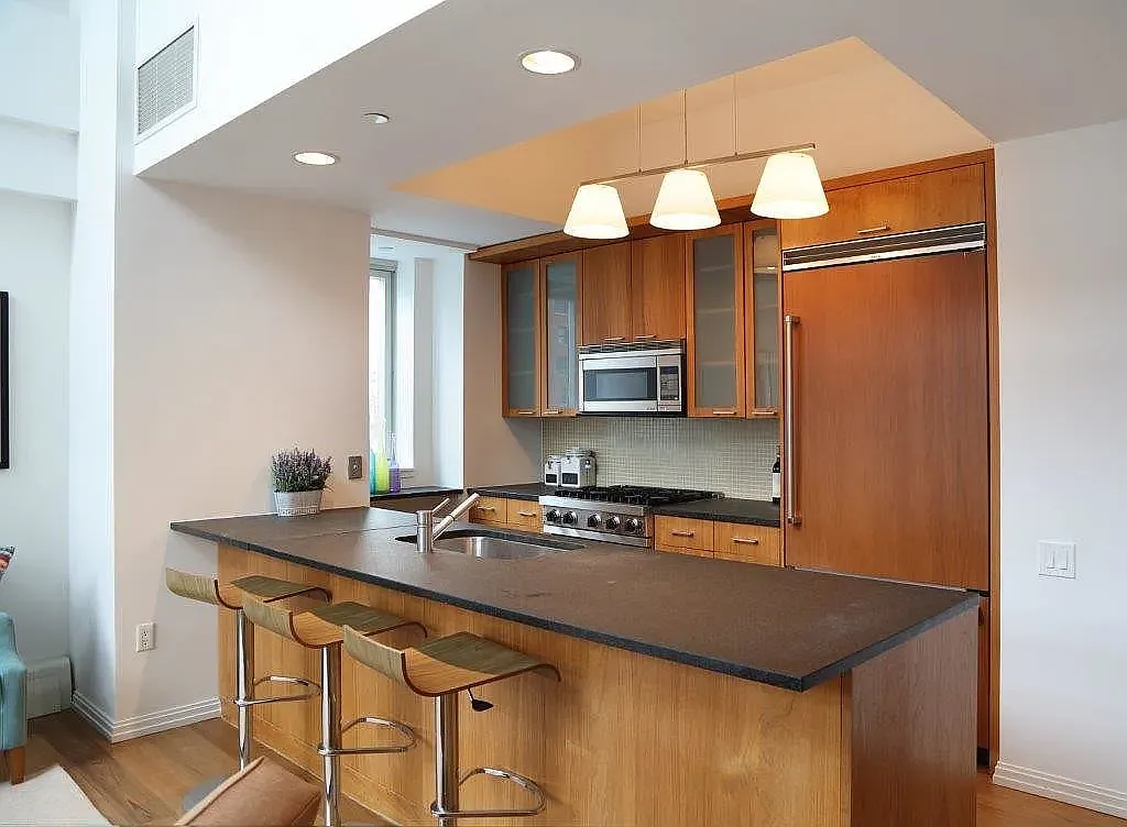 205 East 59th Street — Photo 3