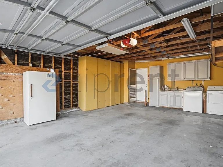 44119 Kirkland Ave — Photo 30