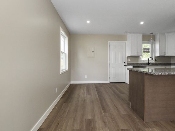 4th image of 1229 Clay St