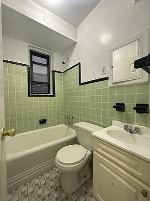 Rented by Peter R. Hungerford, LREB | media 18